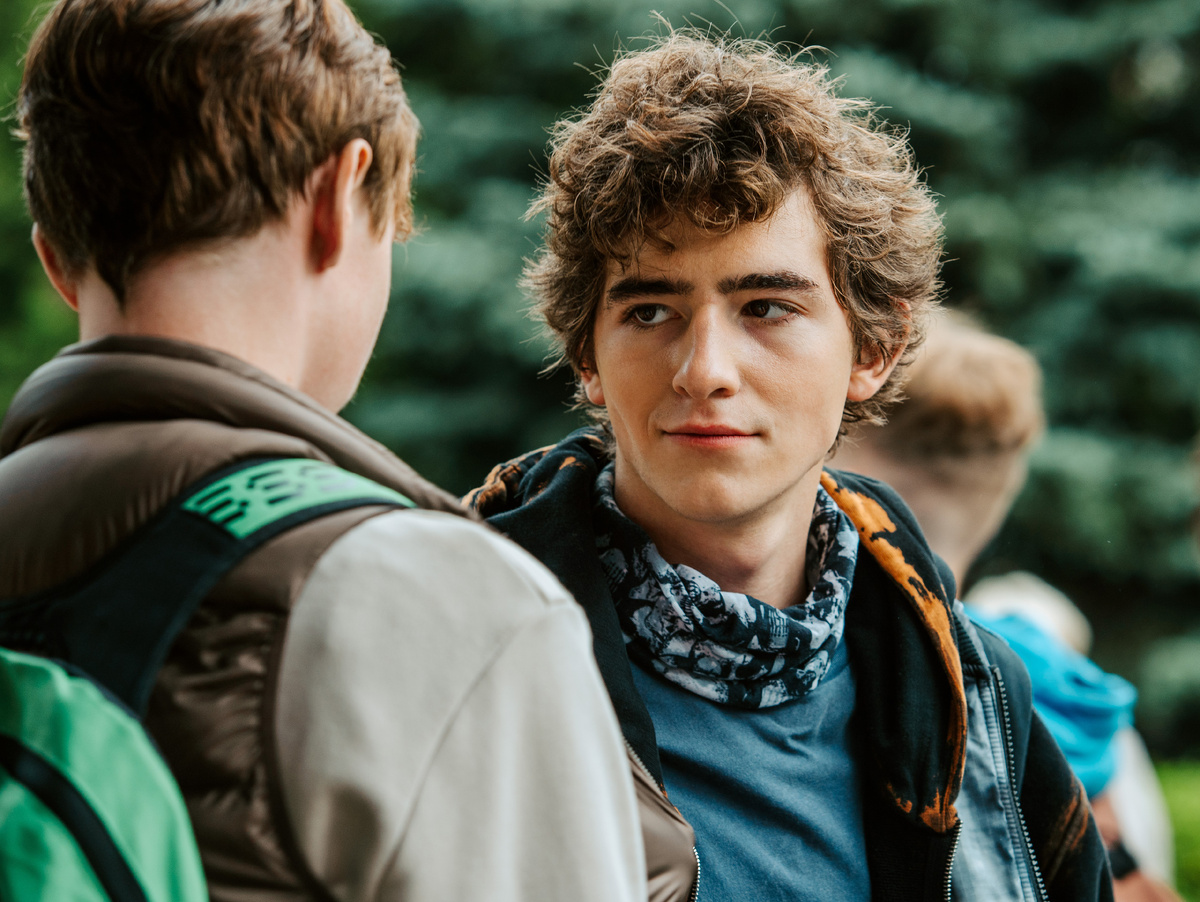 Артем Кошман в сериале «Наследники». Фото: телеканал СТС 