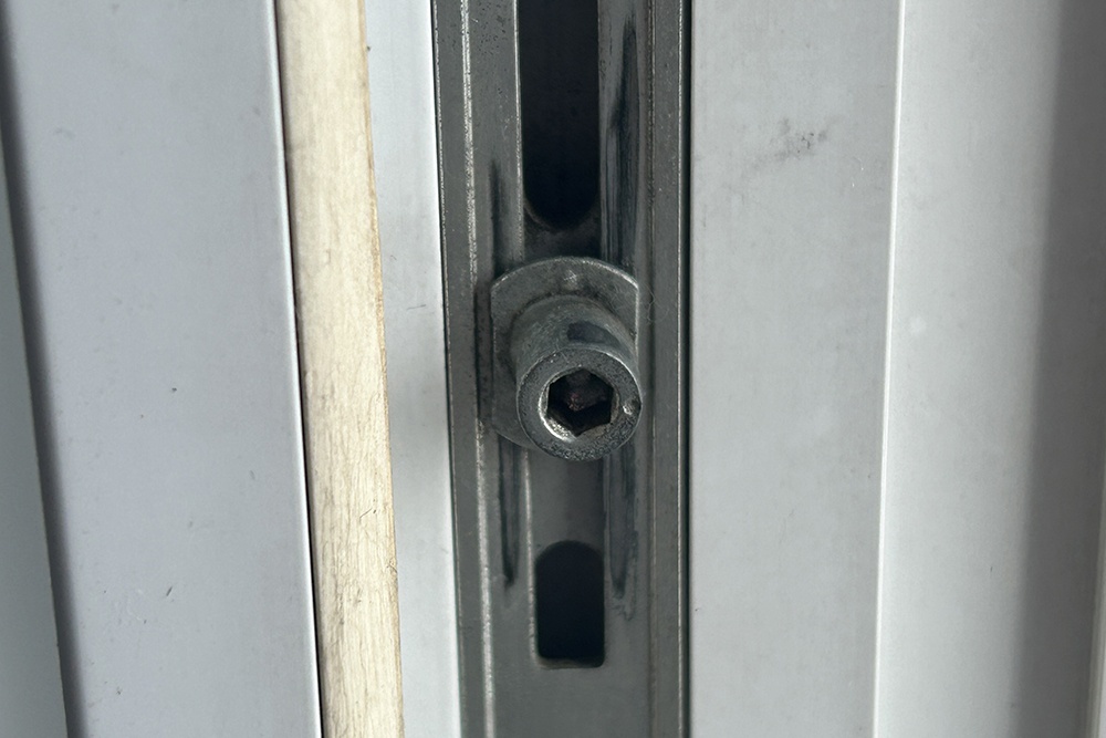    Окно в летнем режиме. / Фото: Артур Дерунов/РГ