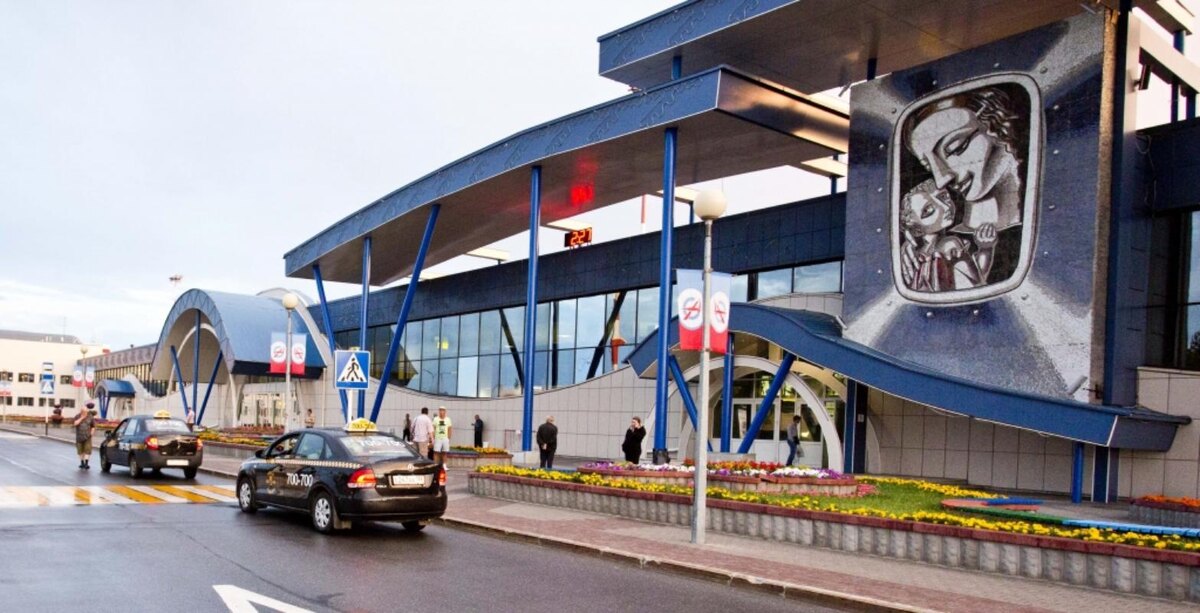    Сургут не будет делать обещанную парковку возле аэропорта