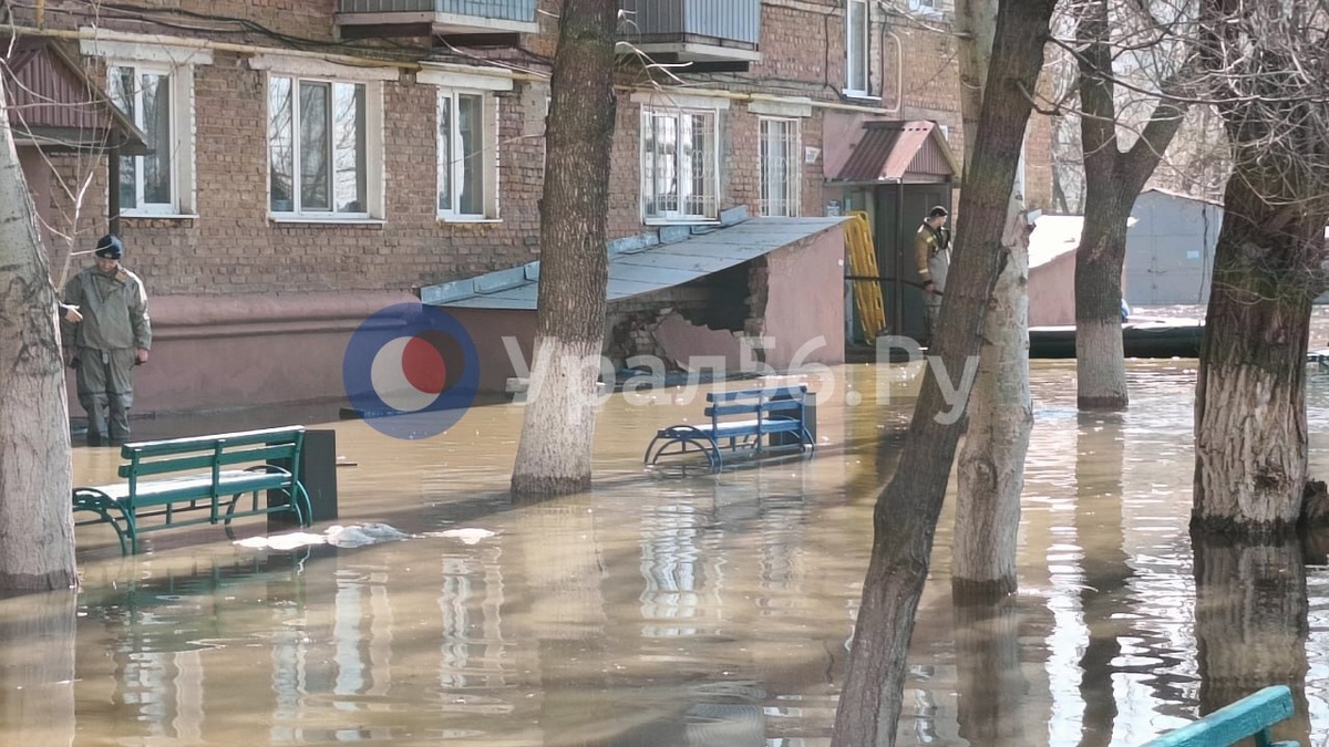    В Орске только начинают восстанавливать многоквартирные дома, пострадавшие от паводка. На это выделили 150 млн рублей