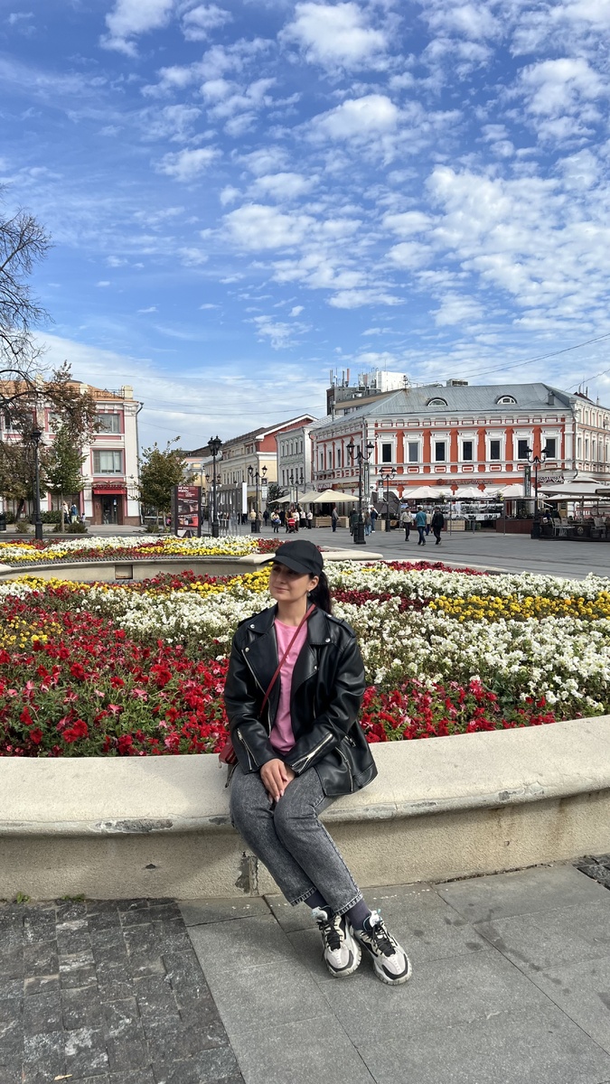 Спустя почти 100 лет здесь вновь заработал фуникулёр! Это был первый фуникулер в императорской России и называли его элеватор. Он соединял Рождественскую улицу с кремлем