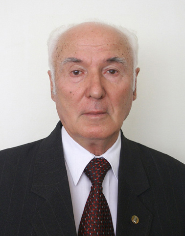 Ахмед Ибрагимович Османов (1 апреля 1935, Хасавюрт Дагестанской АССР — 16 июня 2020) — советский и российский историк, специалист в области новейшей истории народов России, социально-экономической и политической истории Северного Кавказа. Член-корреспондент РАН с 22 марта 2003 года по Отделению историко-филологических наук (российская история)