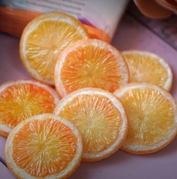    Апельсиновые дольки от Rusalina   
Источник: Скриншот из видео