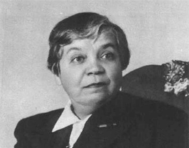 Лидия Сейфуллина. Как она похожа на профессора Амбридж!