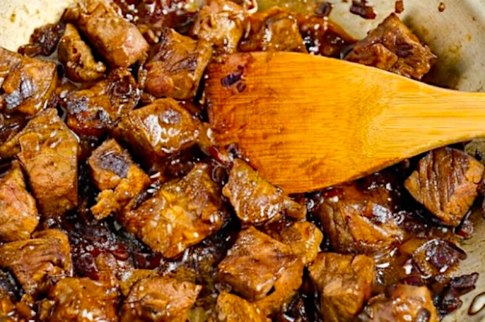 Говядина на сковороде. Говядина. Вкусные рецепты. Рецепты.