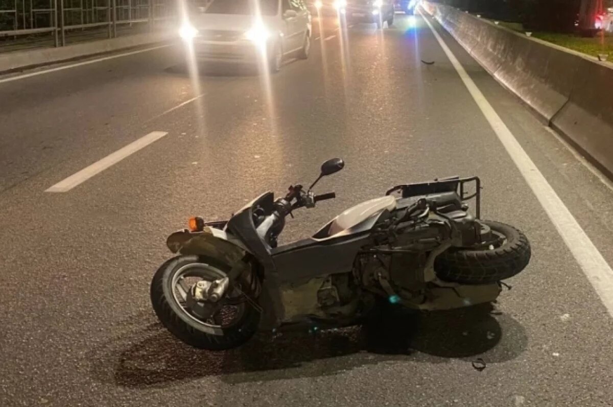    В Сочи во время ДТП с «Мерседесом» мопедисту оторвало руку