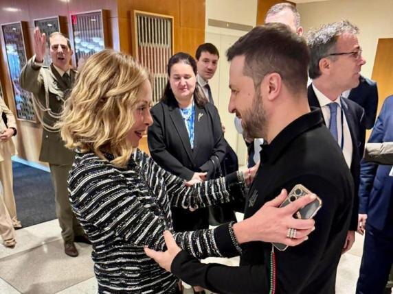    Зеленский и Джорджа Мелони, глава Совета министров Италии.