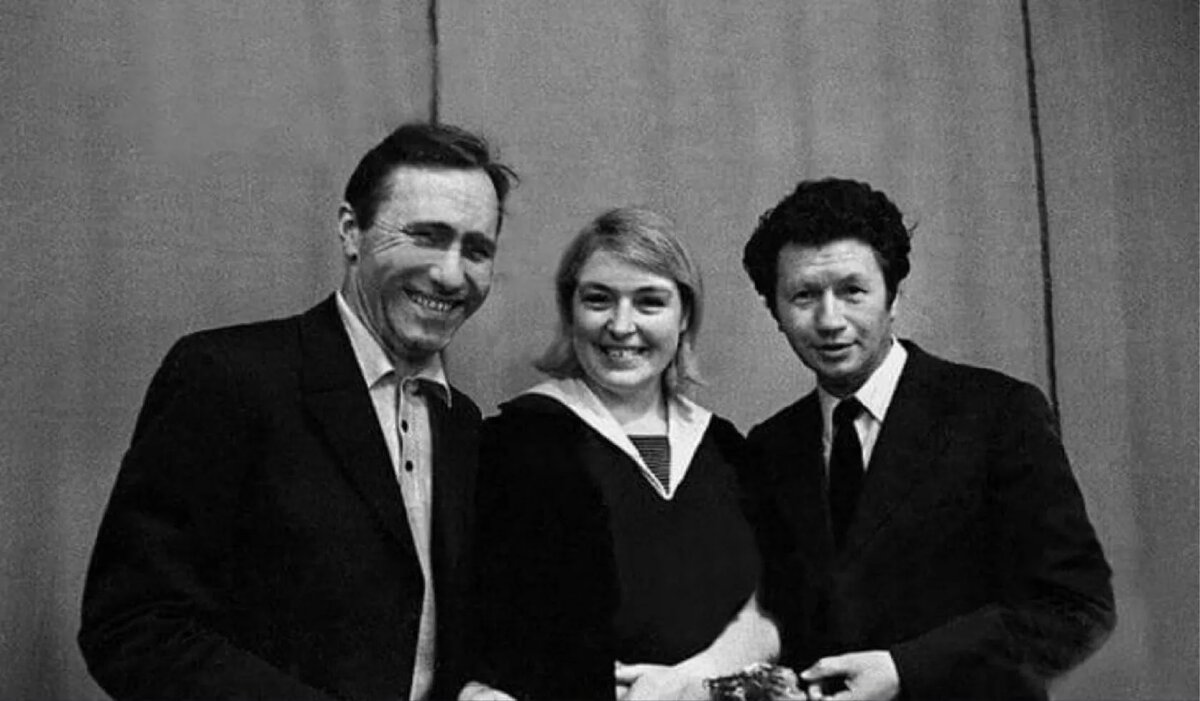 Василий Шукшин, Лидия Федосеева-Шукшина и Леонид Быков, 1974 г.