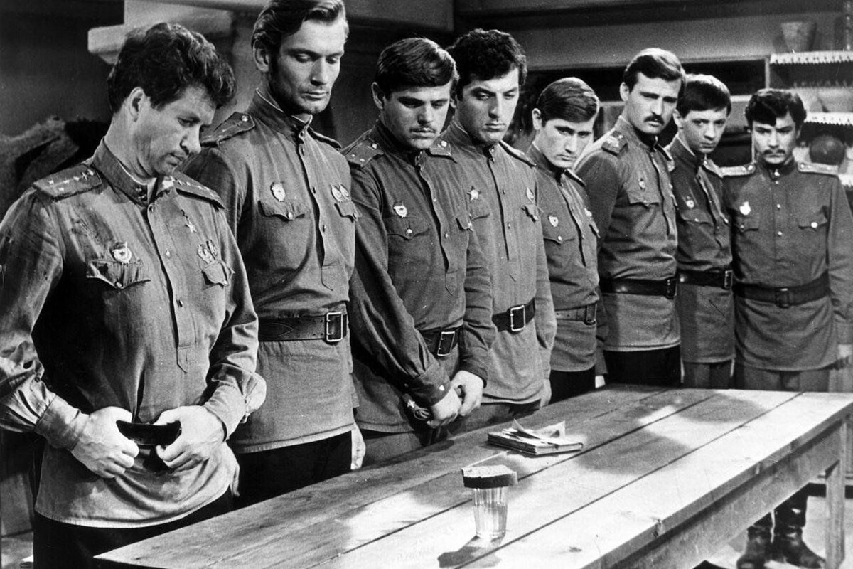 Кадр из фильма «В бой идут одни старики!»