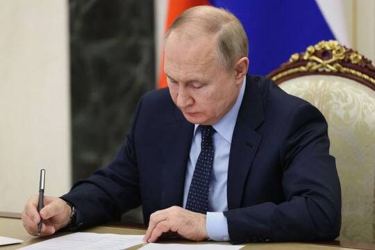    Владимир Путин подписал указ об отставке Анатолия Антонова с поста посла России в США