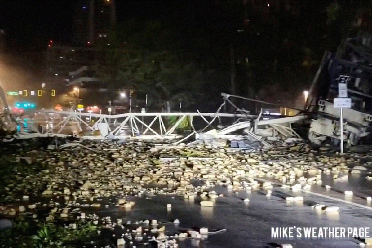 Упавший кран в Сент-Питерсберге, Флорида, 9 октября 2024 года    📷