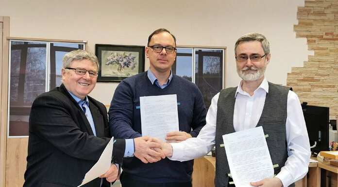    Научный руководитель ИЦИГ СО РАН Николай Колчанов, директор ИВМиМГ Михаил Марченко и директор ИЦИГ СО РАН Алексей Кочетов. Фото предоставлено ИВМиМГ СО РАН