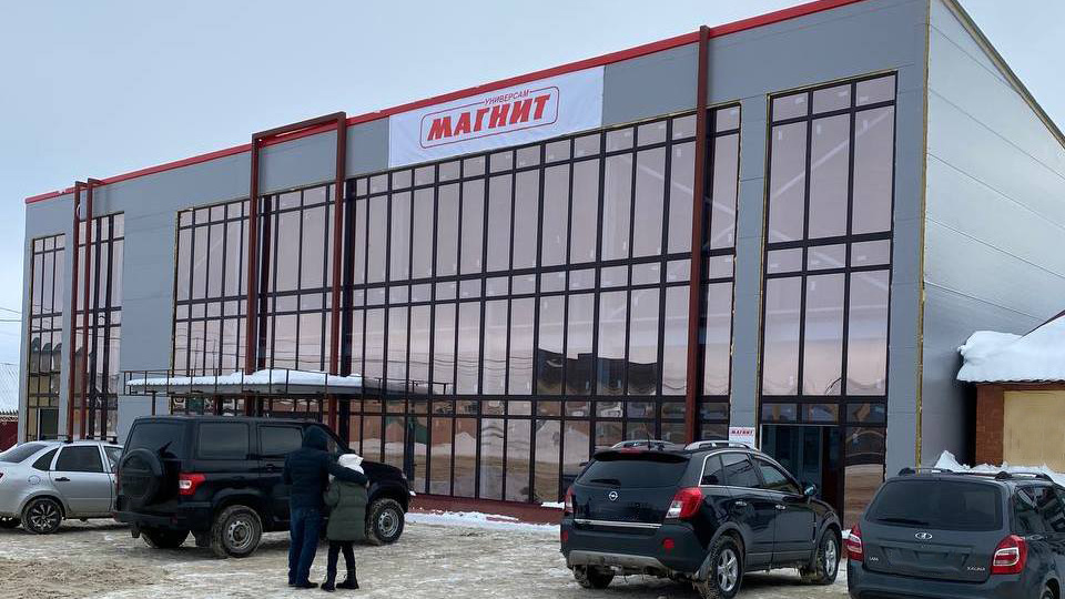 Секрет правильного соединения сэндвич-панели с цоколем: простые шаги к долговечности и надежности!