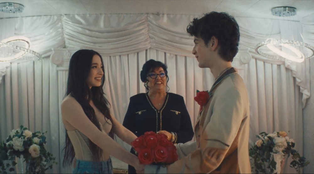     Кадр из фильма «Анора» (2024)