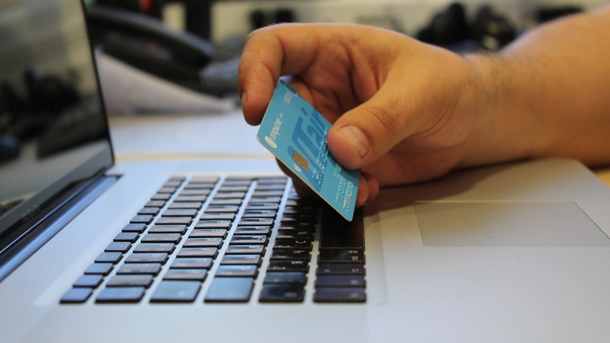    Эксперт объяснил, после каких слов югорчанам нужно класть трубку