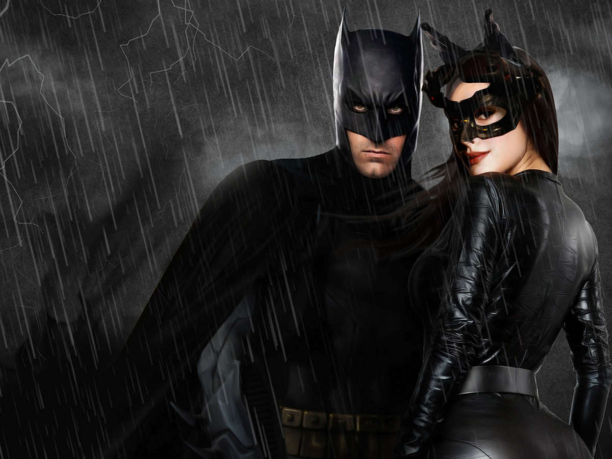 Первыми квадроберами были Бэтмен и Женщина-кошка. Тяжелая у них судьба.