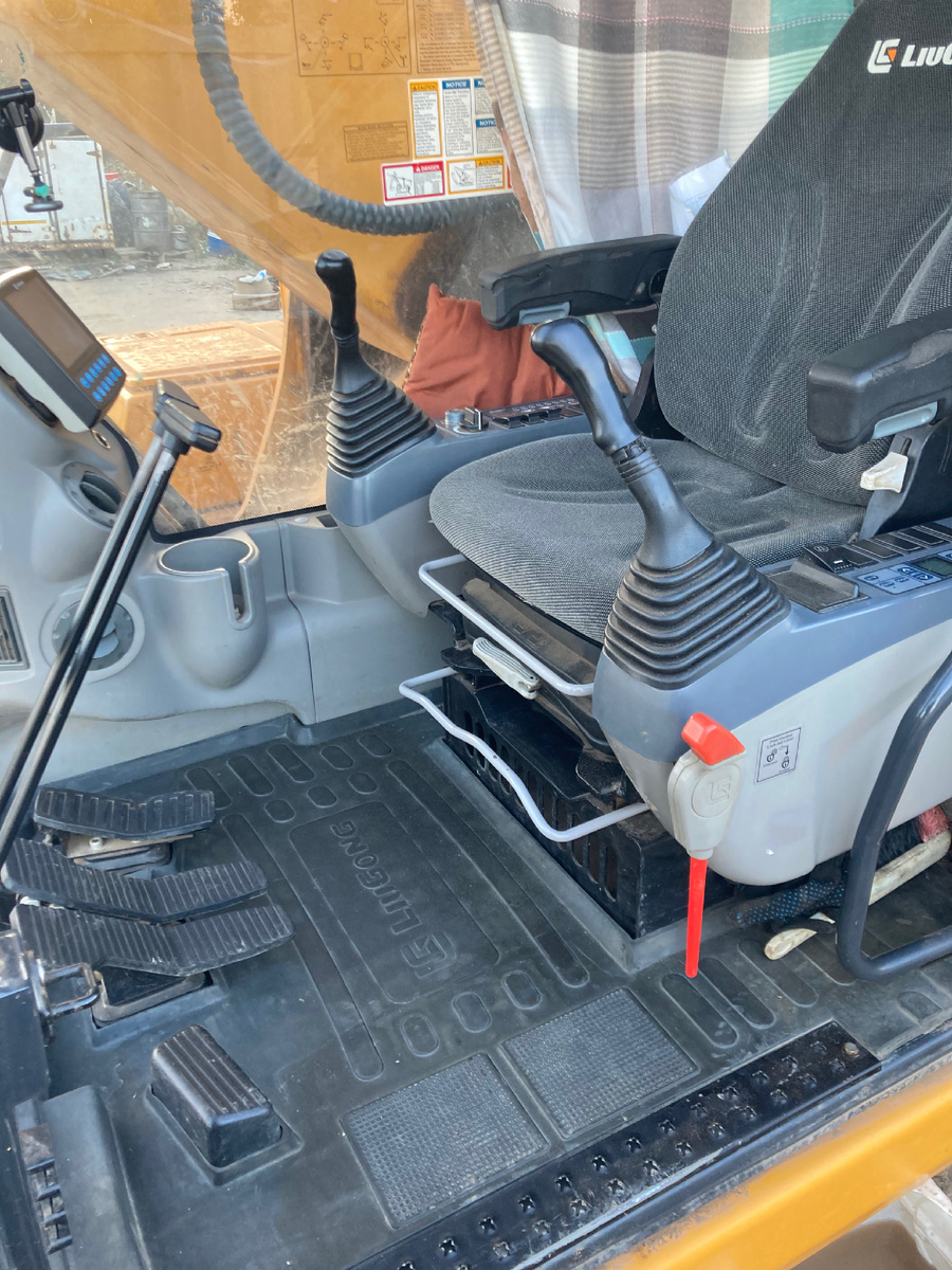 кабина экскаватора LiuGong-933E