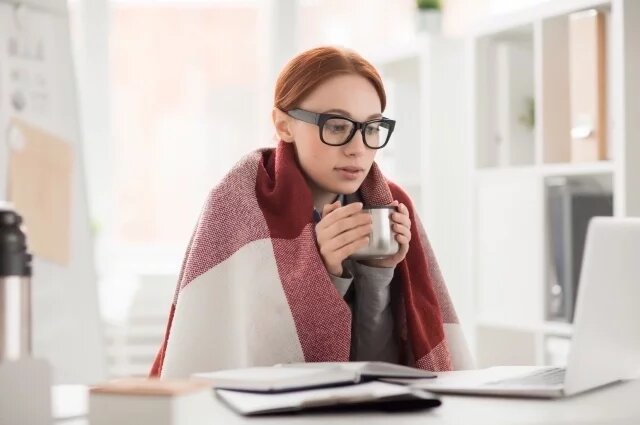    Можно ли уйти с работы, если в кабинете холодно?