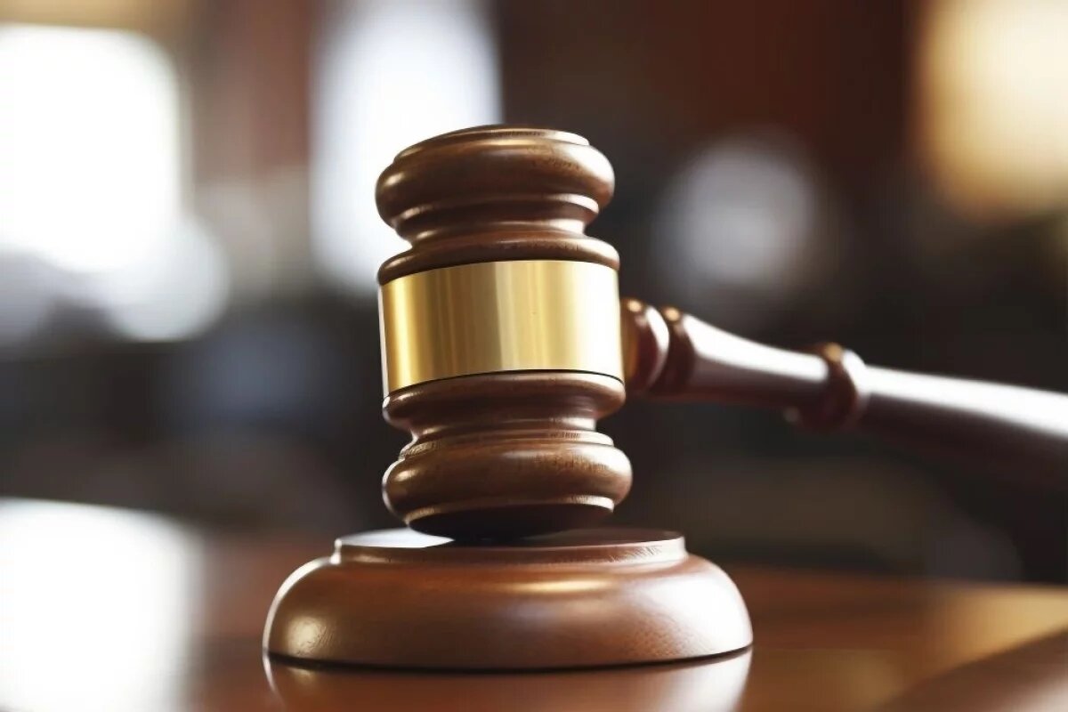    Почти 24 года колонии получил великолучанин за убийство 23-летней давности