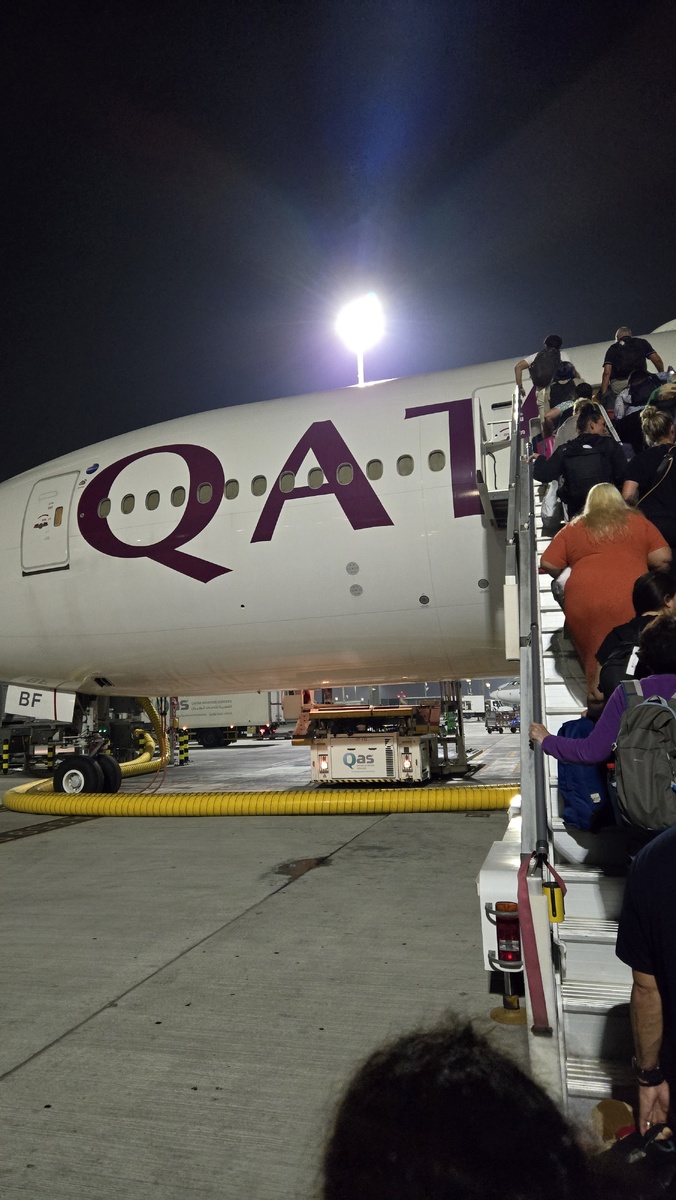  Самолет Qatar 