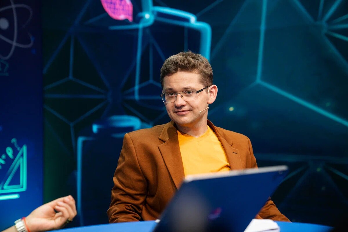 Ведущий шоу "Наука для всех" Алексей Федоров
