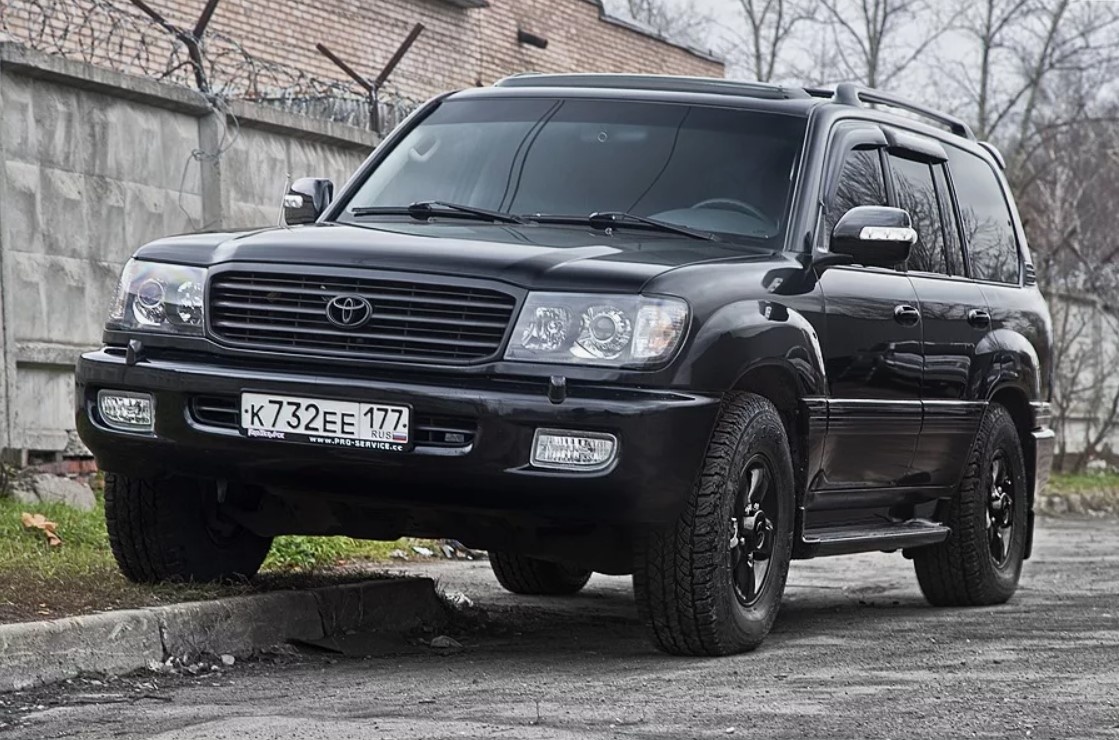 Toyota Land Cruiser 100