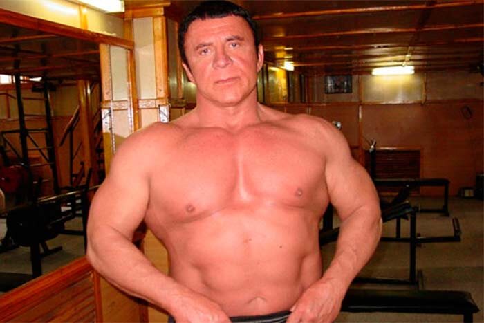 Кашпировский - заслуженный мастер спорта по тяжёлой атлетике