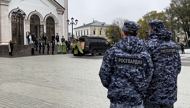 В Твери Росгвардия обеспечила безопасность во время пребывания мощей