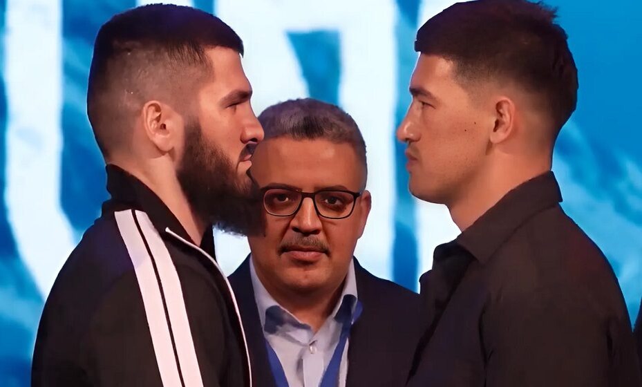    Бивол и Бетербиев проведут очный бой 12 октября. Фото: YouTube-канал Fight Hub TV