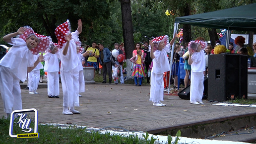 Луга. День города - 2015. Детская площадка.