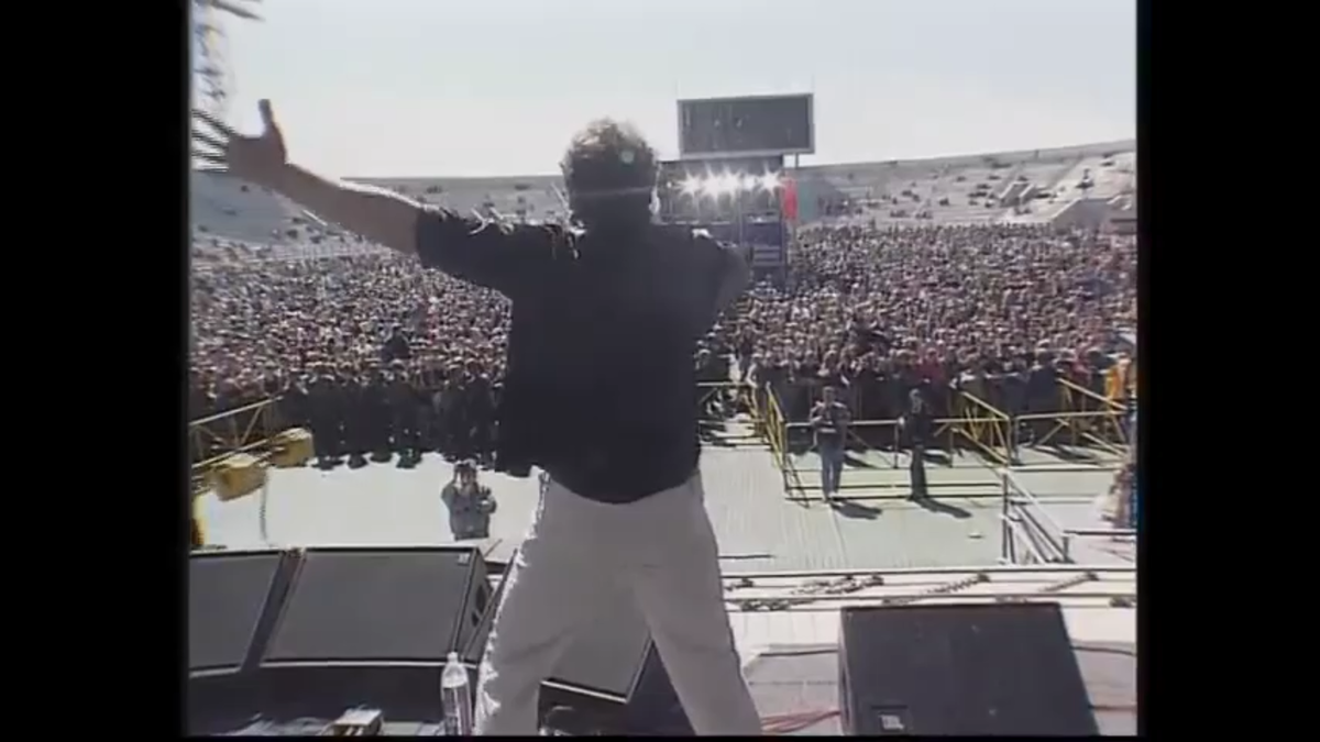 Группа Новая Земля фестиваль "Наполним Небо Добротой" Стадион Петровский СПб 23 июня 1996 г.