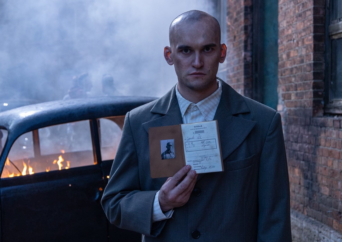 кадр из сериала "Противостояние" 2024 года