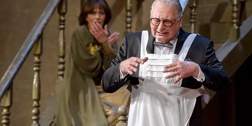    предоставили "Арт-гастроли"