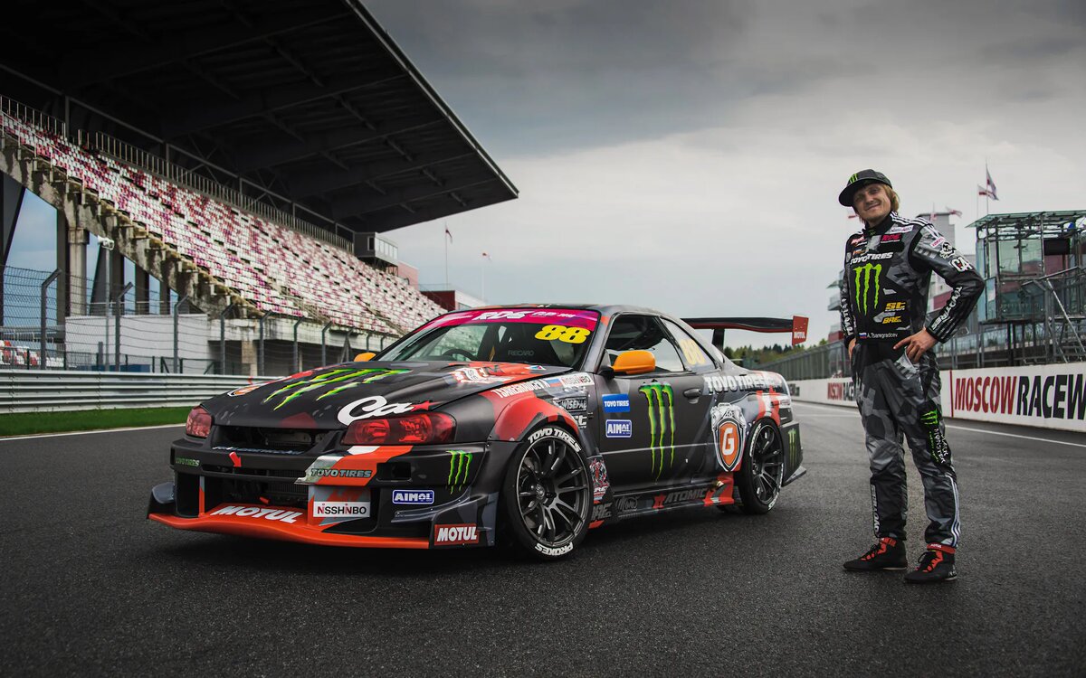 Цареградцев и его гоночный автомобиль