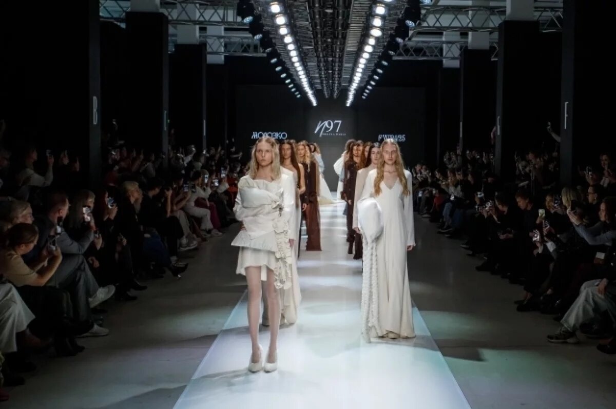    Тюменский дизайнер Дарья Норкина вызвала ажиотаж на неделе моды в Москве