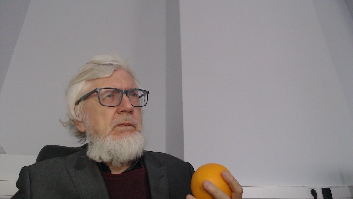 tkinter это как диковинный фрукт. Его удобно держать в руках, но он предназначен, чтобы его использовали по назначению 
