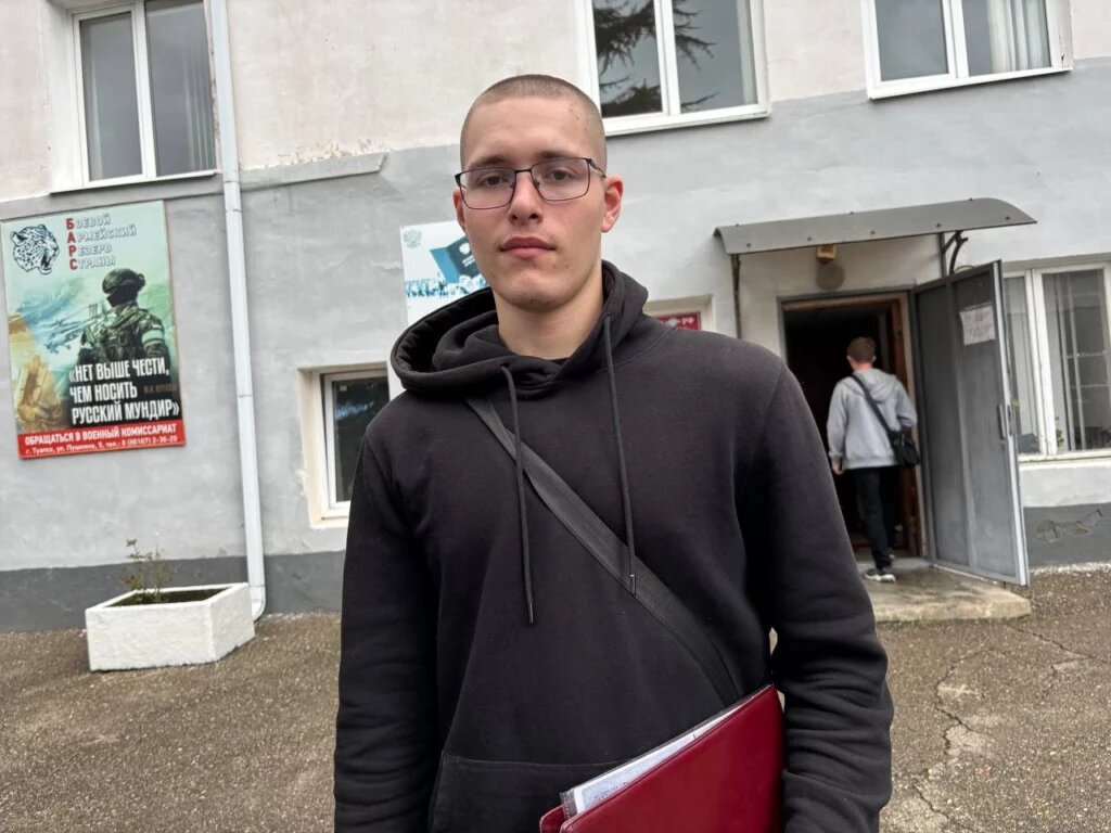    Владислав Корниенко взял академический отпуск, чтобы отслужить в армии