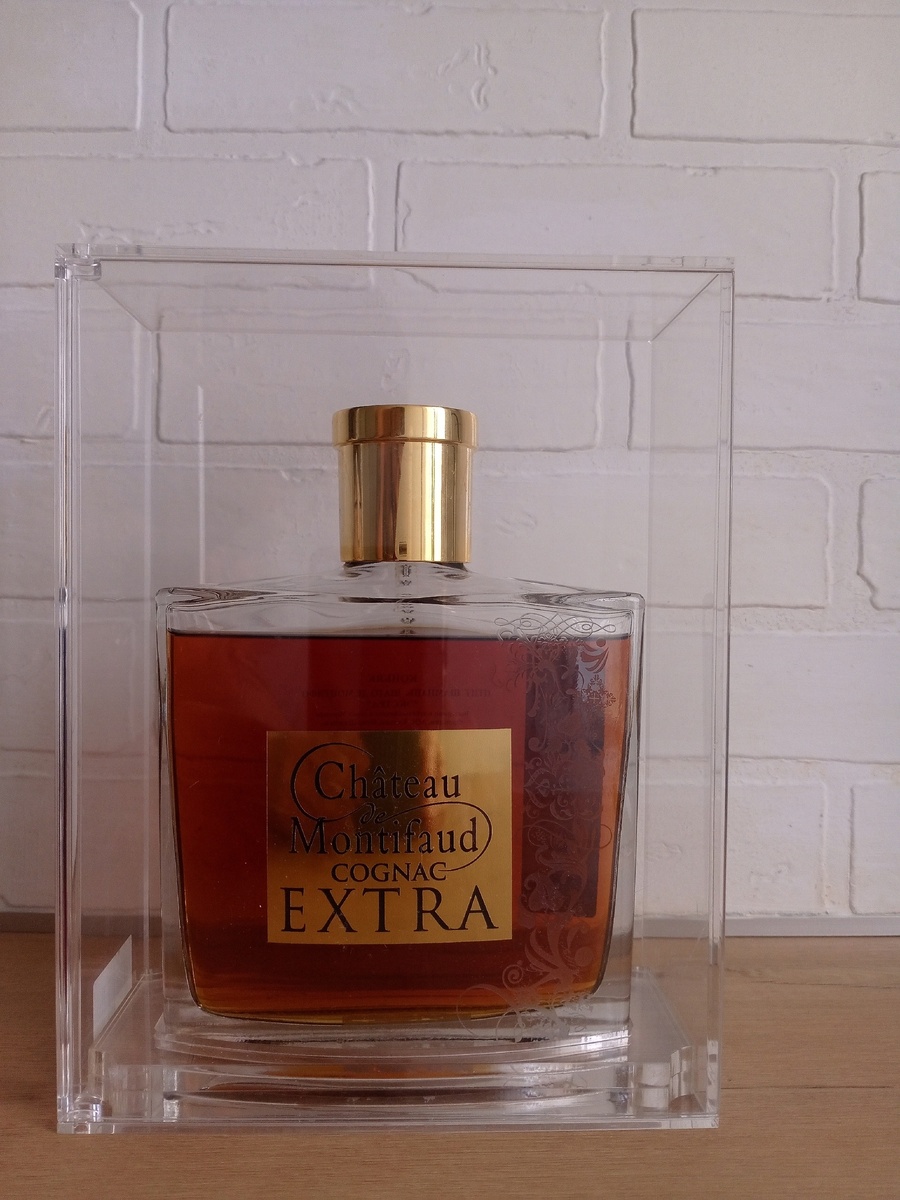 и вот он, в красивом пластиковом боксе в красивой бутылке