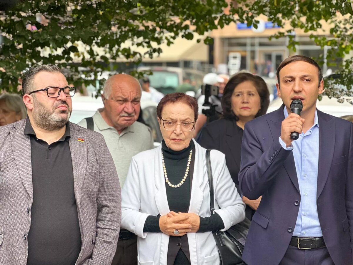 Акция перед офисом ООН в Армении (11 октября 2024). Еревaн © Sputnik / Artak Aghababyan