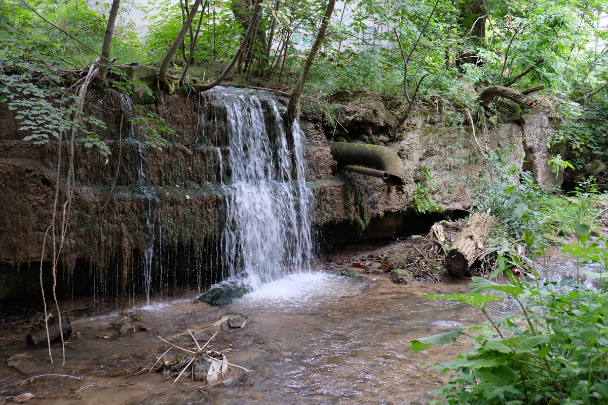 Водопад во дворе