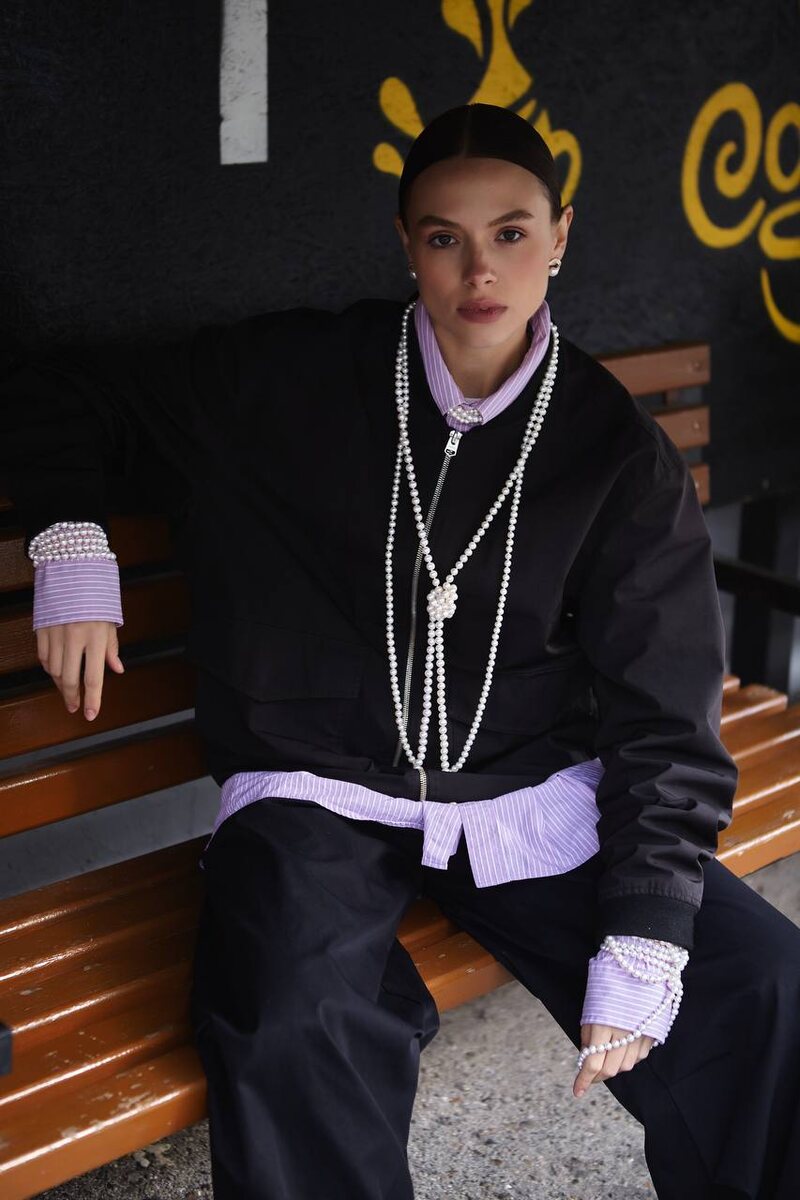 Коллекция из жемчуга, Ювелина