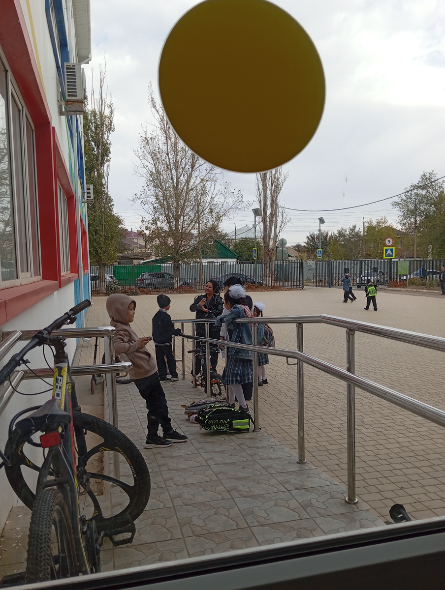 Дети ждут взрослых. 