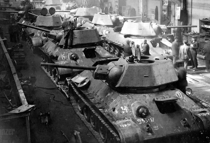 Выпустил танков больше, чем вся Германия! История легендарного Уралвагонзавода