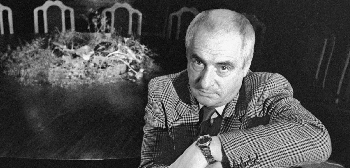 Марк Анатольевич Захаров (при рождении Шири́нкин) — советский и российский режиссёр театра и кино, сценарист, киноактёр, педагог, литератор, общественный деятель родился   13 октября 1933 в Москве. С 1965 года — режиссёр Московского театра сатиры, с 1973 года — главный режиссёр Московского театра имени Ленинского комсомола (с 1990 года — «Ленком»).