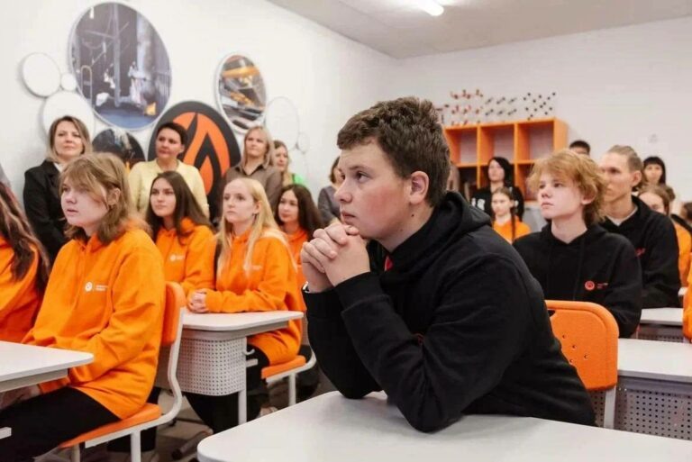    Школьников Оренбургской области будут знакомить с инженерными специальностями Кристина Просвиркина