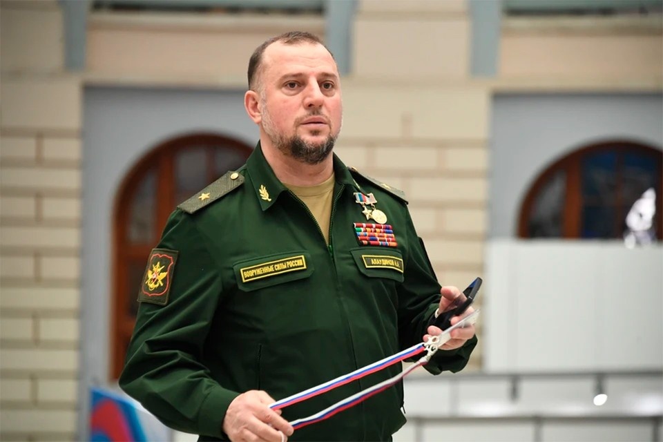    Апти Алаудинов Михаил ФРОЛОВ