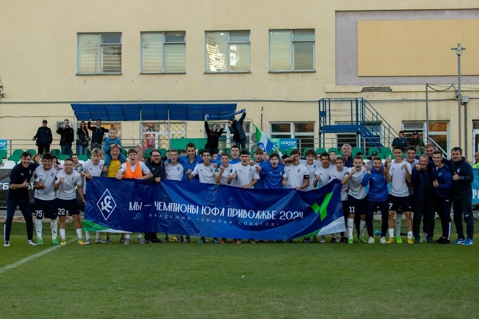    «КС»-2007, команда Наиля и Ильдара Шабаевых, сейчас не проигрывают в 10 матчах подряд. Сайт ПФК "Крылья Советов"