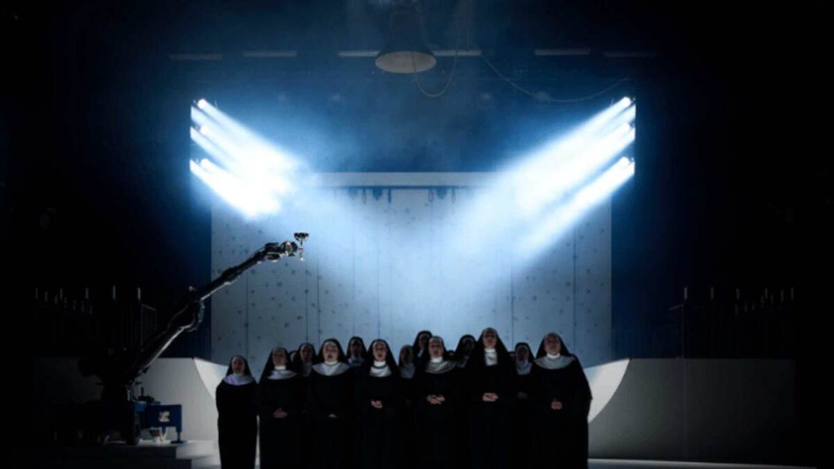 Кадр из оперы «Sancta». С фото очень сложно. Что-то пристойное выбрать - намучаешься