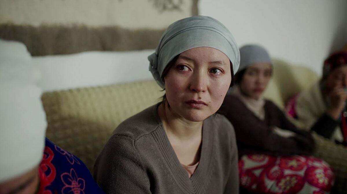    Кадр из фильма «Папа умер в субботу»пресс-служба