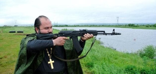    За веру или отечество? На Украине всё больше священников УПЦ отправляют на фронт